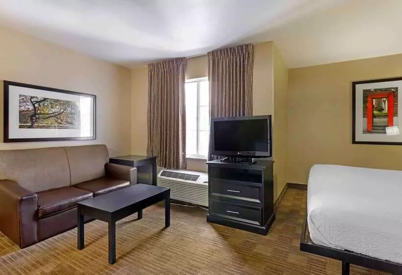 בית מלון כפרי Extended Stay America Suites Phoenix Biltmore