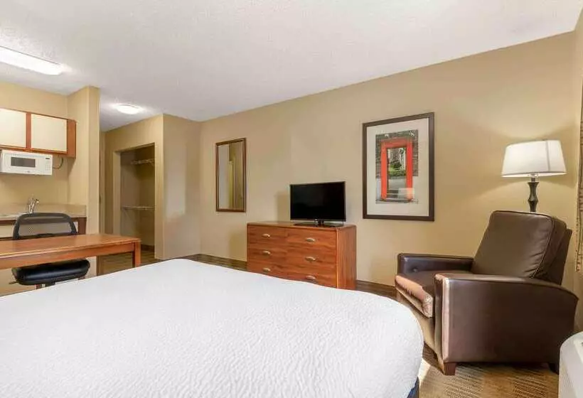 בית מלון כפרי Extended Stay America Suites  Tulsa  Midtown
