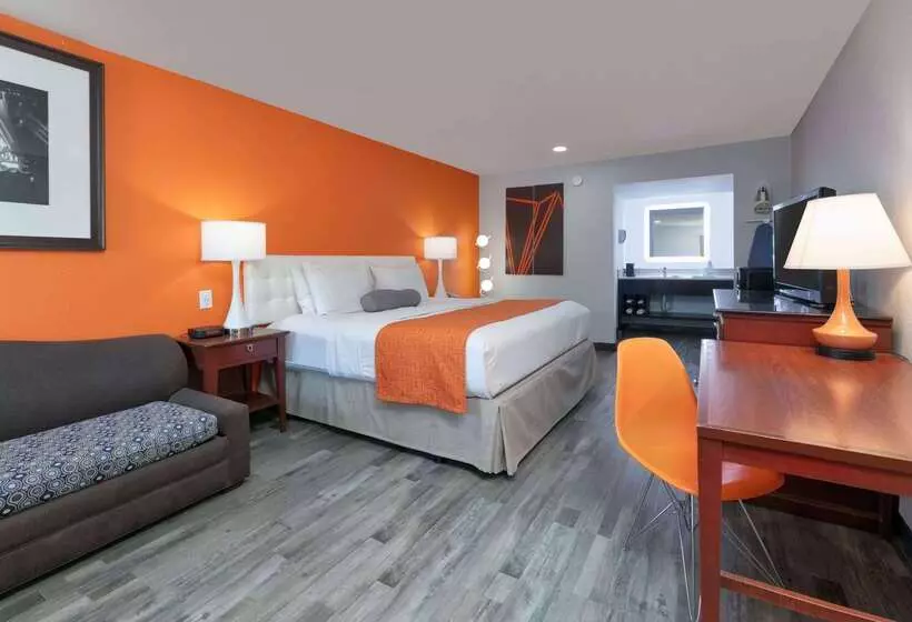 Отель Howard Johnson By Wyndham San Marcos