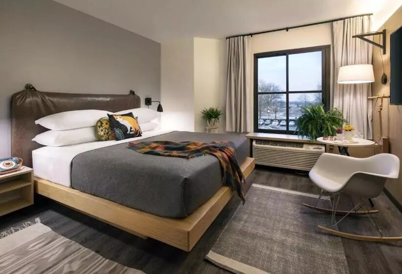 בית מלון כפרי Moxy Memphis Downtown