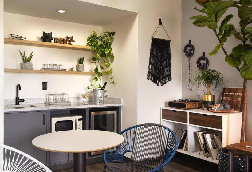 فندق Moxy Memphis Downtown