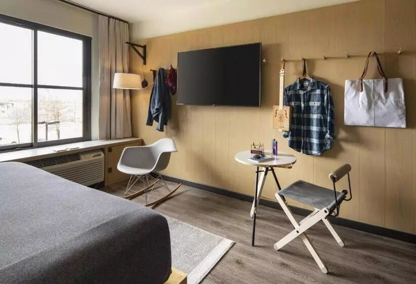 בית מלון כפרי Moxy Memphis Downtown