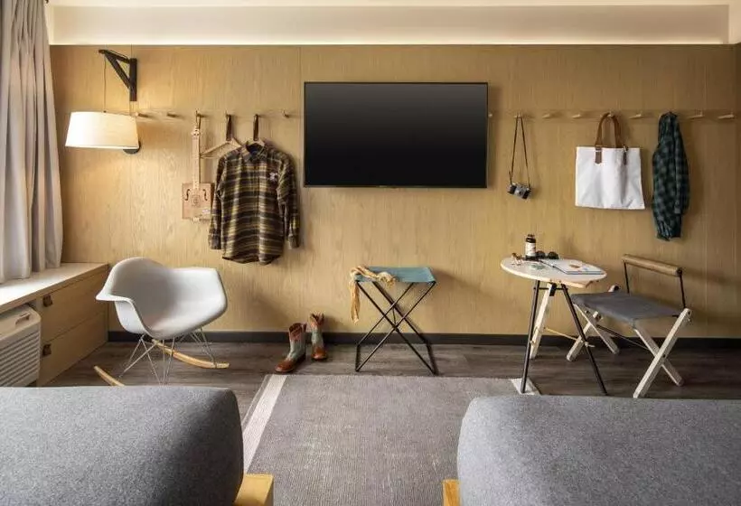 בית מלון כפרי Moxy Memphis Downtown