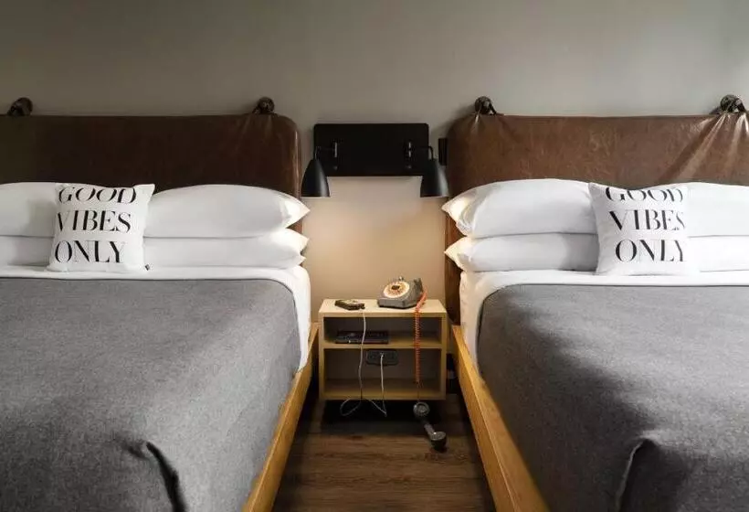 בית מלון כפרי Moxy Memphis Downtown