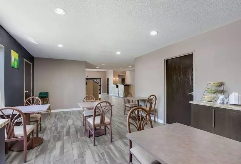 فندق Quality Inn Lees Summit  Kansas City