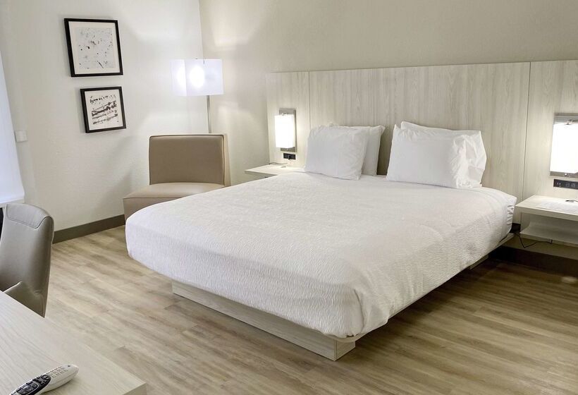 Отель Best Western Plus Sugar Land Stafford