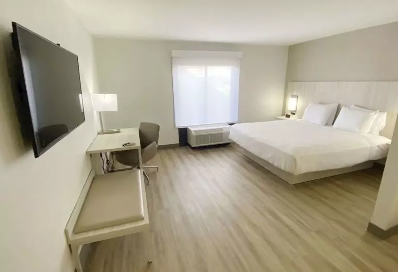 Отель Best Western Plus Sugar Land Stafford