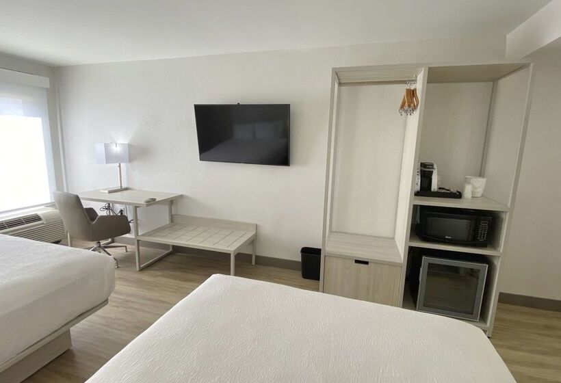 Отель Best Western Plus Sugar Land Stafford