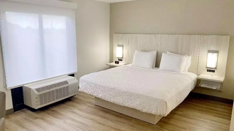 Отель Best Western Plus Sugar Land Stafford