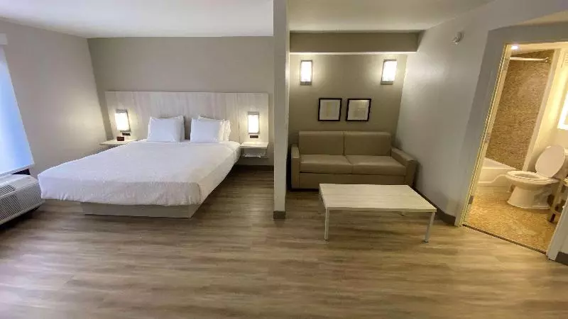 Отель Best Western Plus Sugar Land Stafford