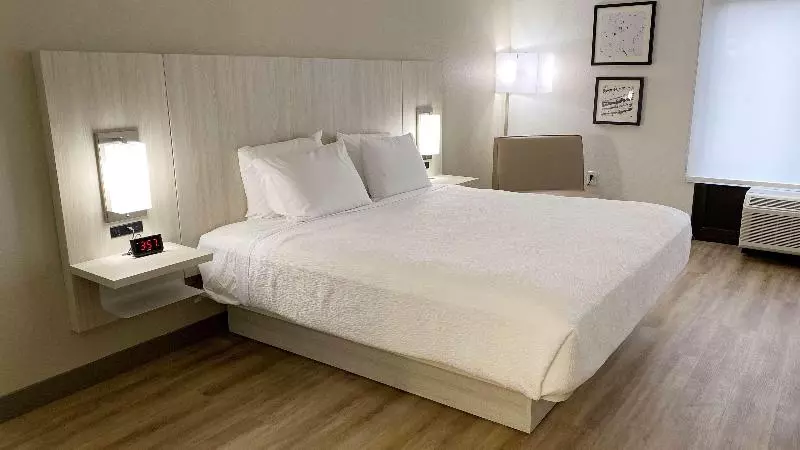 Отель Best Western Plus Sugar Land Stafford