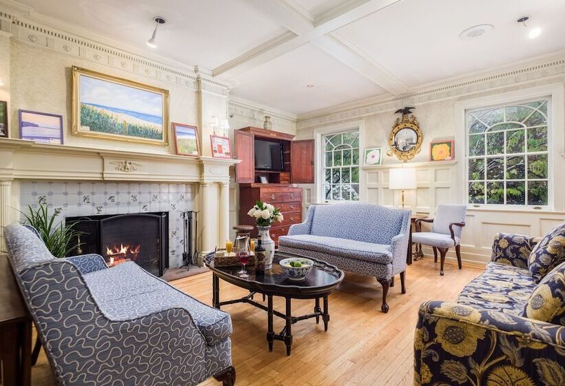 فندق Simsbury 1820 House