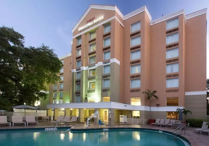 ホテル Springhill Suites Fort Lauderdale Airport