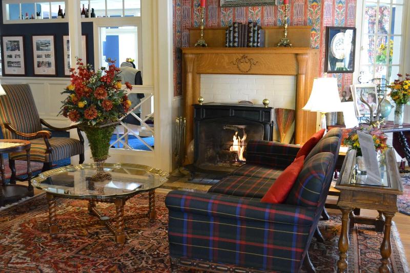 Отель Stafford's Bay View Inn