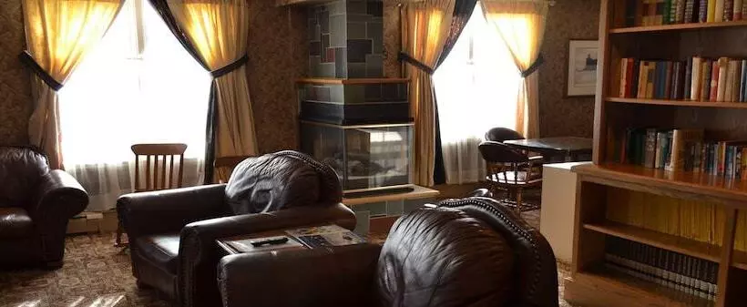 فندق Stafford's Bay View Inn