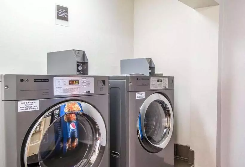 The Douillet By Demeure Hotels