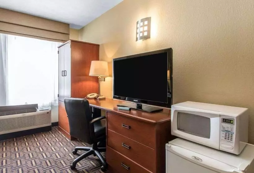 The Douillet By Demeure Hotels