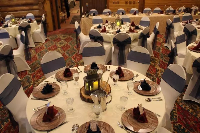 渡假胜地  Spearfish Canyon Lodge