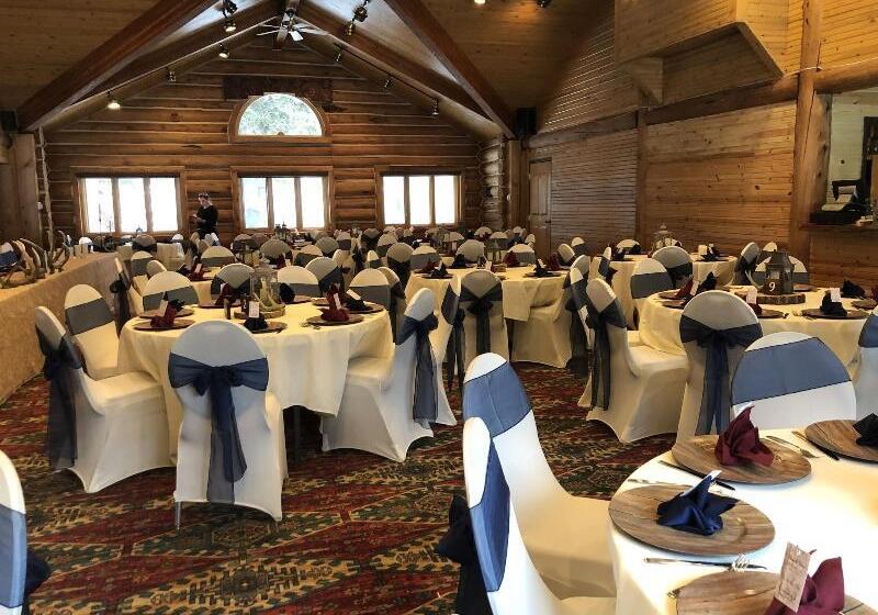 منتجع Spearfish Canyon Lodge