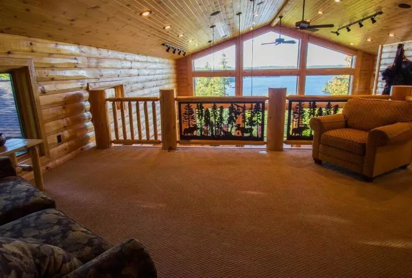 Solbakken Resort On Superior