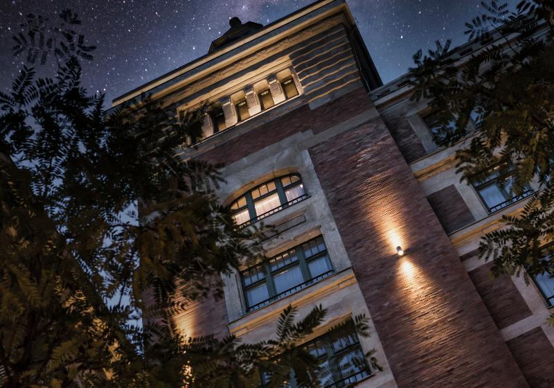 Kozmo Hotel Suites & Spa Small Luxury Hotels Of The World