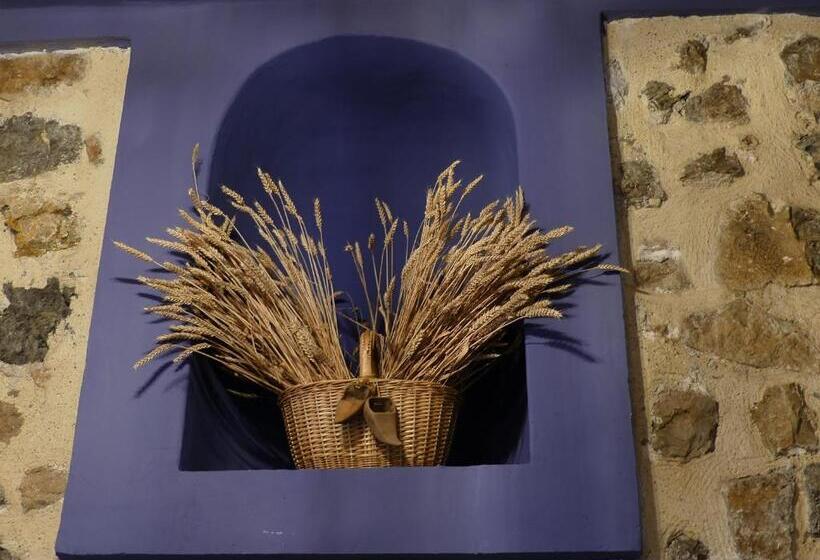 هتل Posada Del Adarve