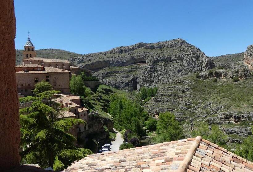 هتل Posada Del Adarve