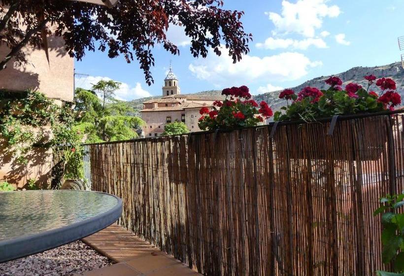 هتل Posada Del Adarve