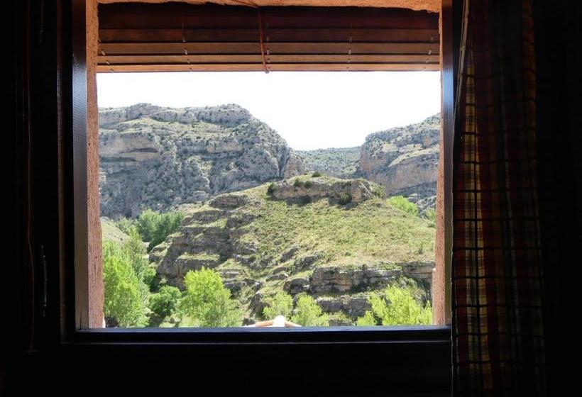 هتل Posada Del Adarve