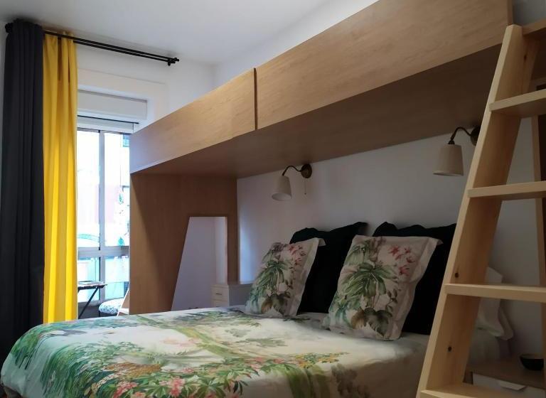 مسافرخانه Alojamientos Cantíber