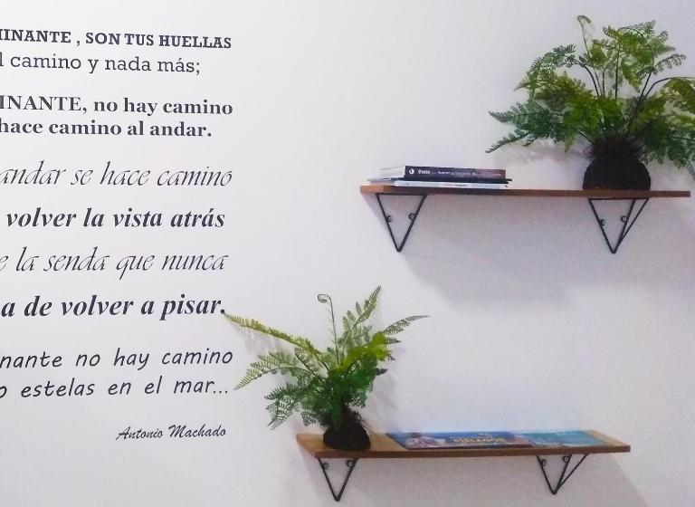 مسافرخانه Alojamientos Cantíber