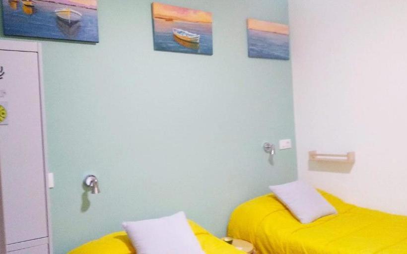 مسافرخانه Alojamientos Cantíber