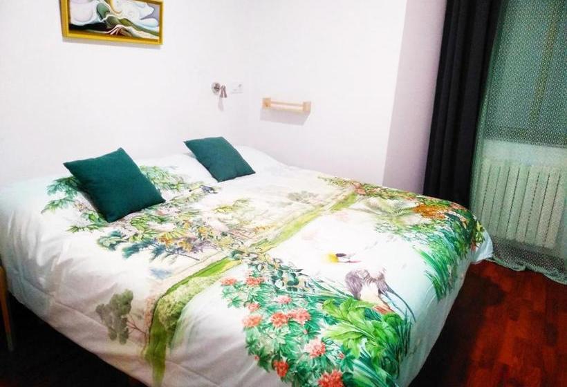 مسافرخانه Alojamientos Cantíber