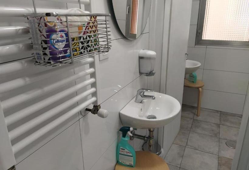 مسافرخانه Alojamientos Cantíber