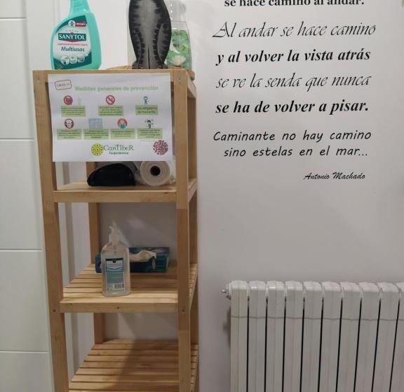 مسافرخانه Alojamientos Cantíber