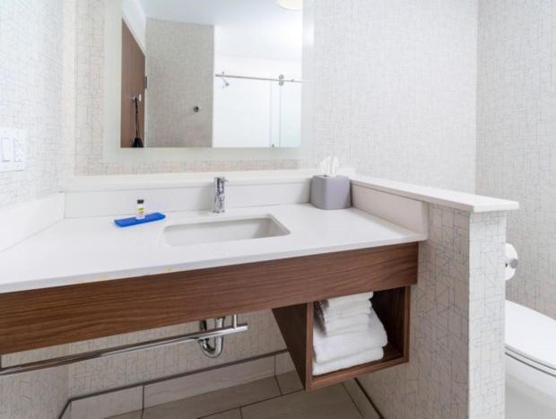 فندق Holiday Inn Express   Brevard, An Ihg