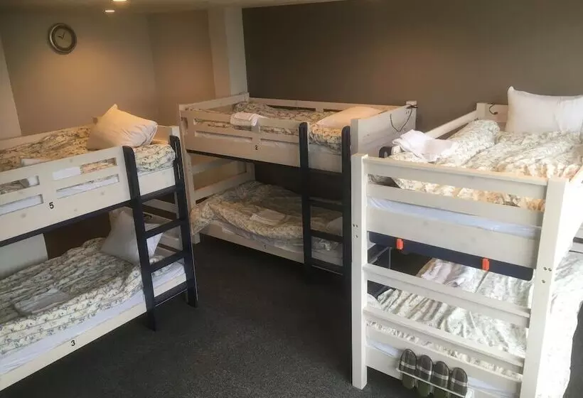 Business Hotel Akayane   Hostel