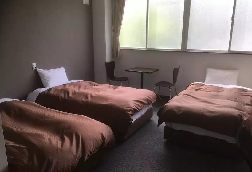 Business Hotel Akayane   Hostel