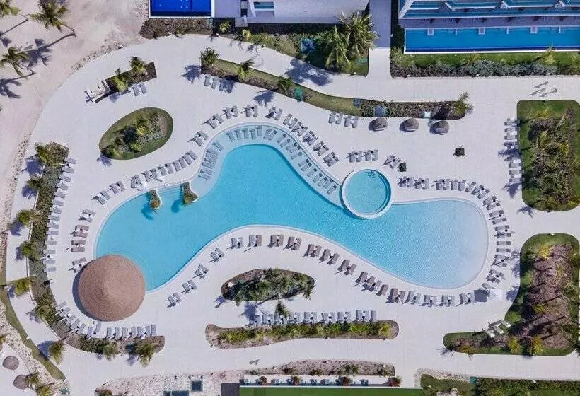 Serenade Punta Cana Beach & Spa Resort