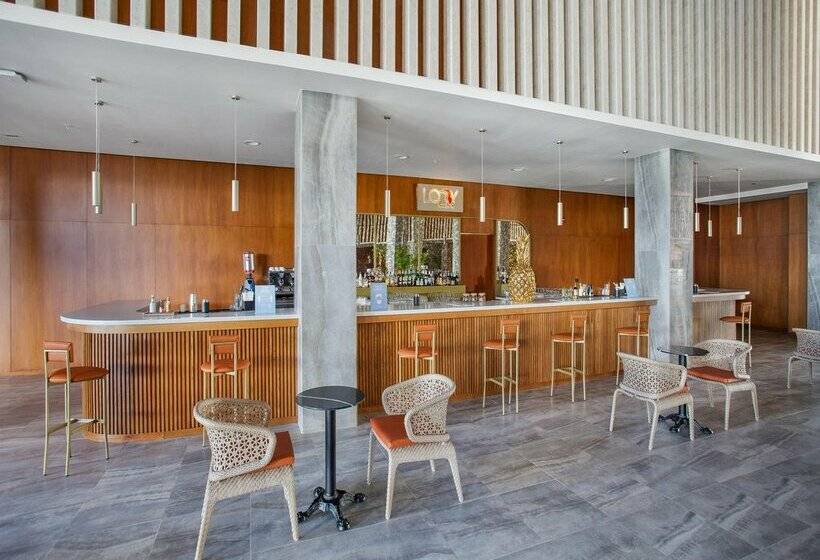 Serenade Punta Cana Beach & Spa Resort