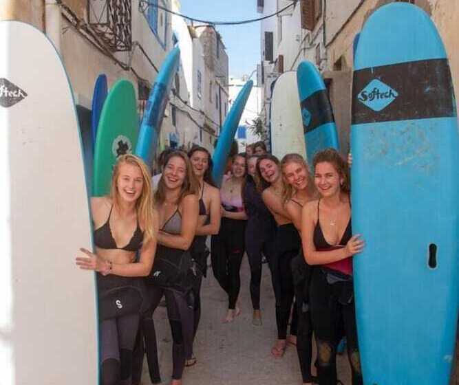 צימר Amayour Surf Hostel