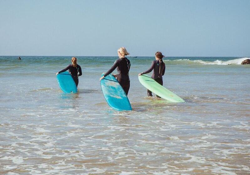 צימר Amayour Surf Hostel