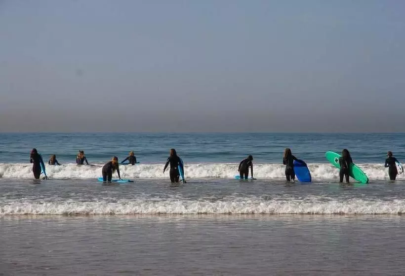 Aamiaismajoitus (B&B) Amayour Surf Hostel