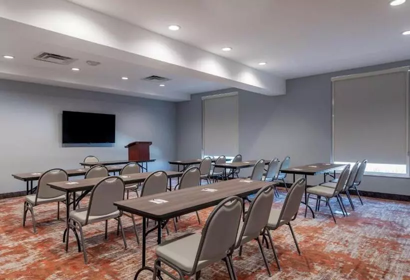 ホテル Best Western Plus Desert View Inn & Suites