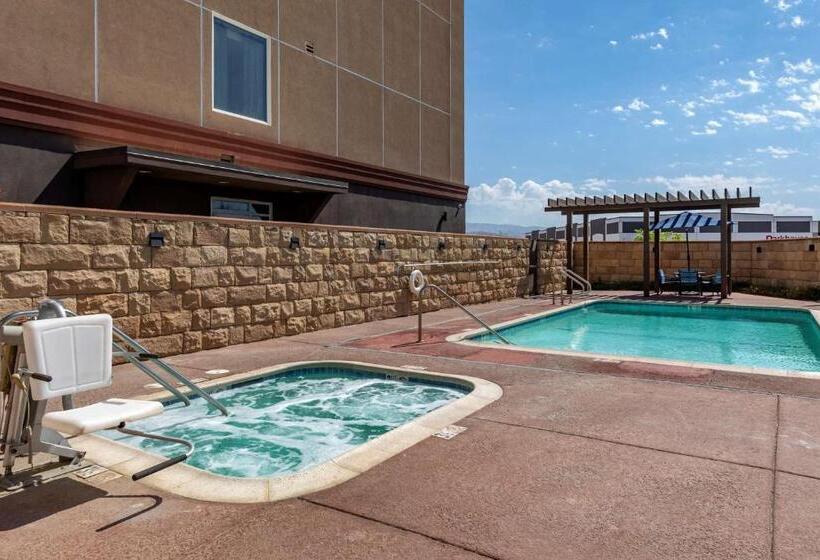 ホテル Best Western Plus Desert View Inn & Suites