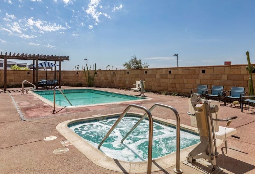 ホテル Best Western Plus Desert View Inn & Suites