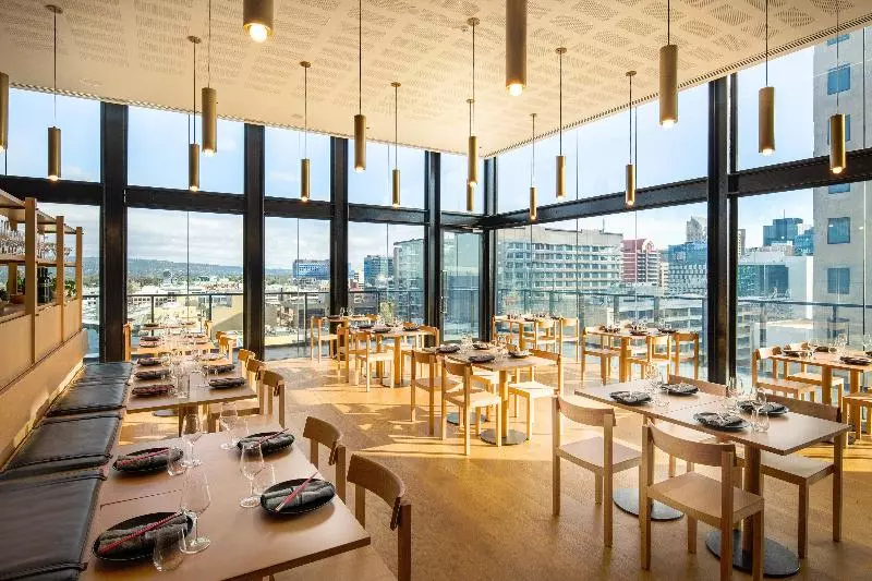 ホテル Crowne Plaza Adelaide, An Ihg