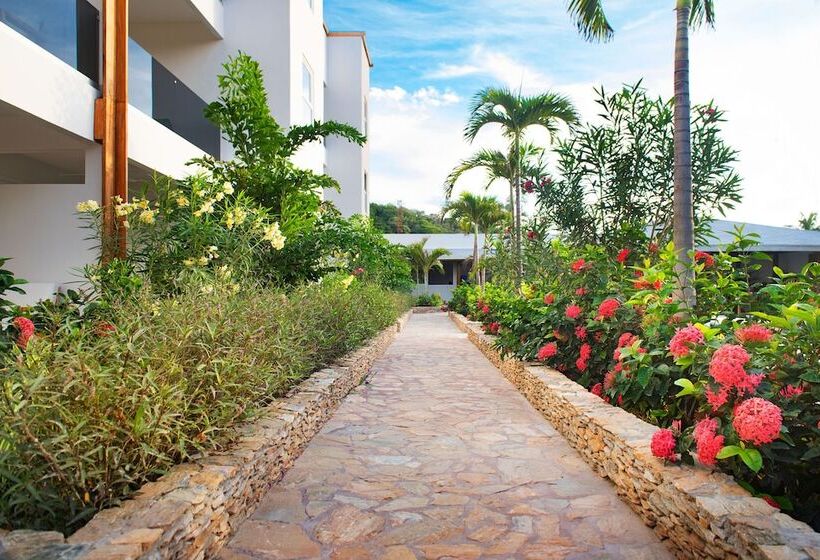 هتل Naboo Resort & Dive Center Adults Only