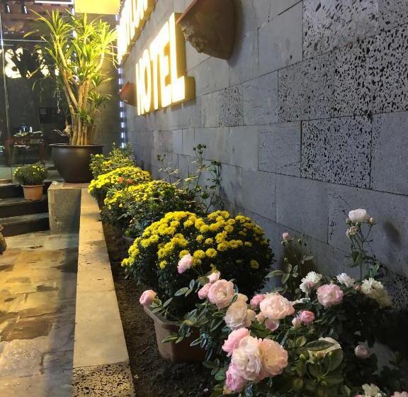 هتل Babylon Ha Long