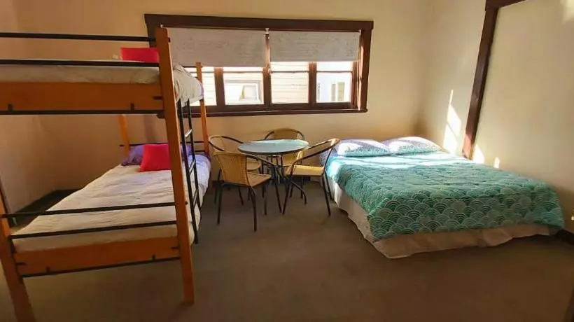 カプセルホテル Hostal Newen Osorno